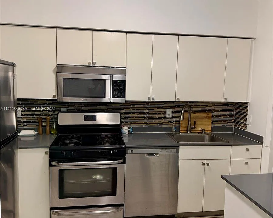 1198 Marseille Dr #4A