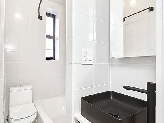 5th image of 302 E 5th St #5D