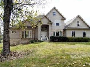 1609 Tecumseh Dr, McHenry, IL 60050