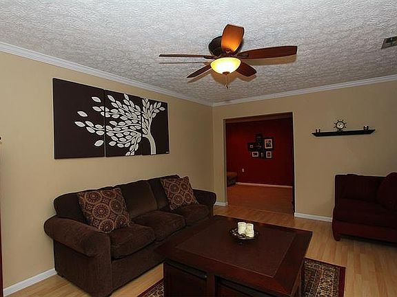 3rd image of 11030 Mistletoe Ct