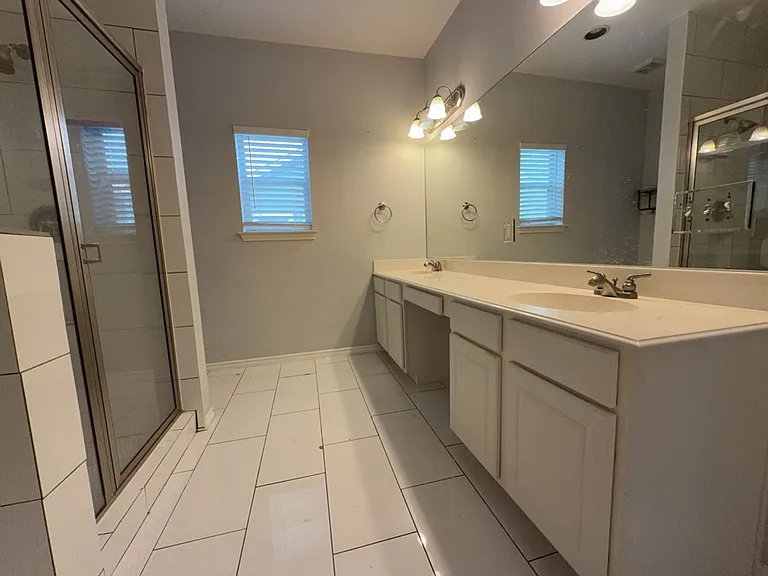 1828 Fletcher St — Photo 13