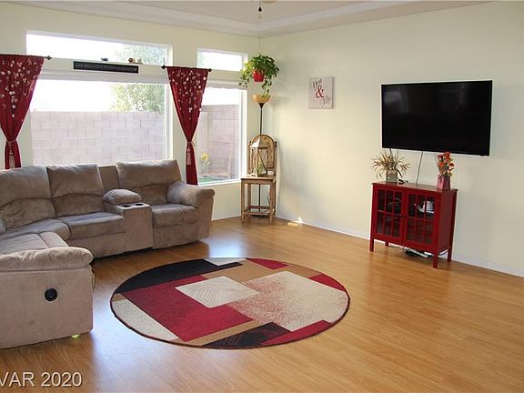 3rd image of 5068 Bonnie Doon Ln