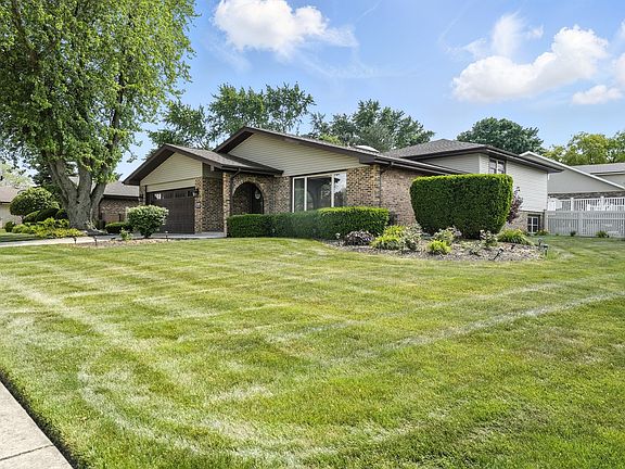 2nd image of 12449 W Prairie Dr