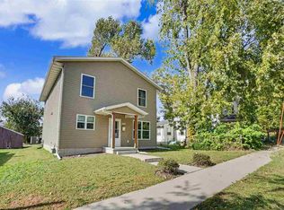 1131 16th St SE, Cedar Rapids, IA 52401