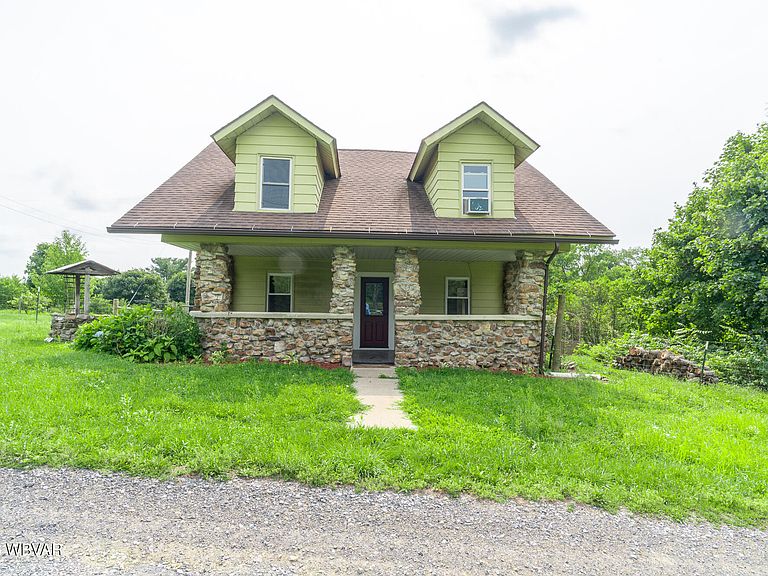 Listing photo 3