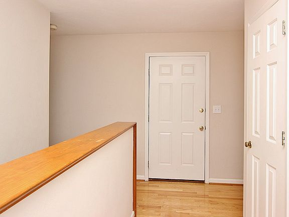 5th image of 5911 Landview Dr