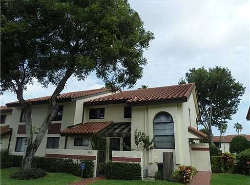 Home For Sale In Palm Chase Lakes