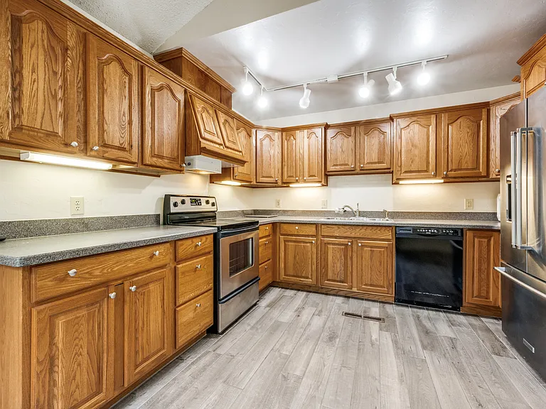 2233 Wood Hollow Rd — Photo 11