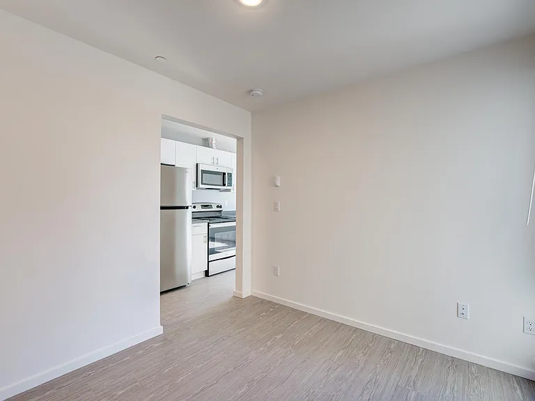 Viola Apartments — Photo 63