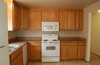 2nd image of 2965 NE Spartacus St