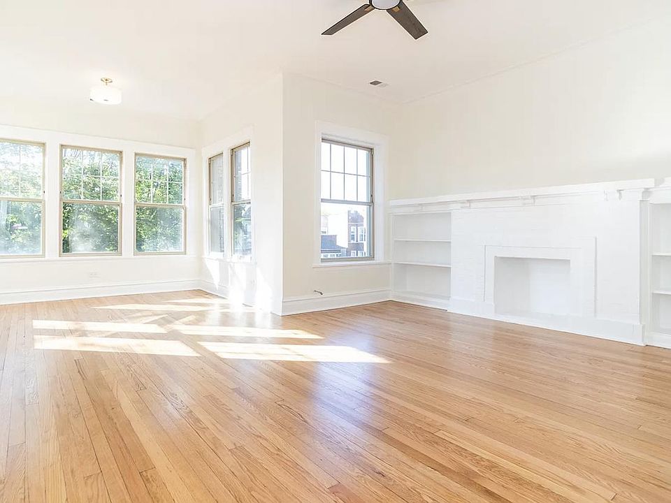 Living room with Sun room