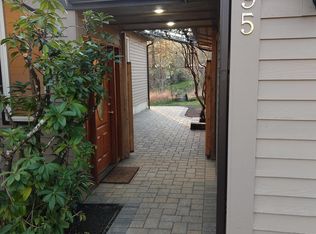 1995 Tigertail Rd, Eugene, OR 97405