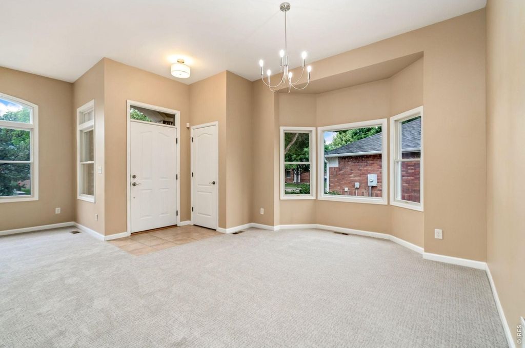 5179 Torrey Pines Ct