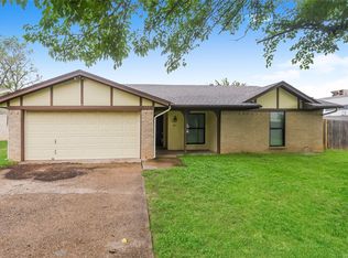 112 Pecan St, Azle, TX 76020