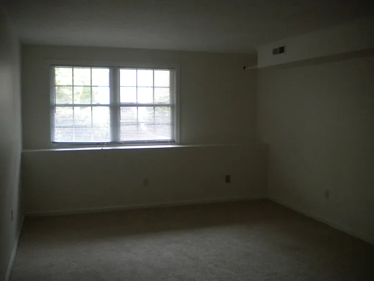 3 Commonwealth Ave — Photo 15