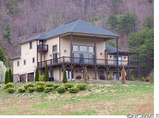 1st image of 382 Mosa Dr