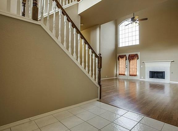 2nd image of 2441 Cimmaron Dr