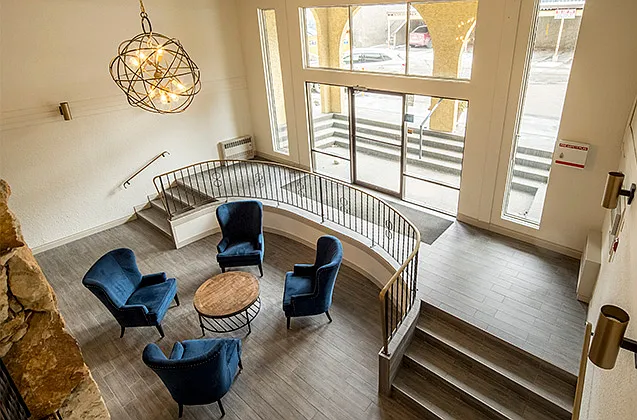Dufferin Terrace Apartments — Photo 1