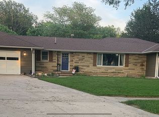 1238 N California Ave, Hastings, NE 68901
