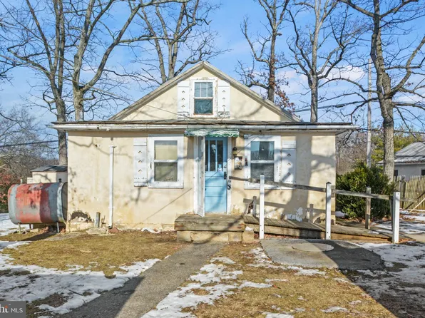 80 Theatre Rd, Front Royal, VA 22630