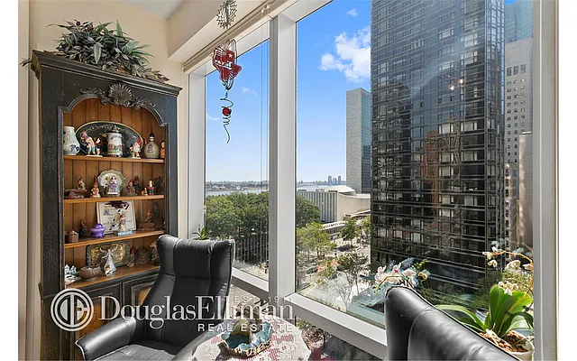 Sold by Douglas Elliman | media 19