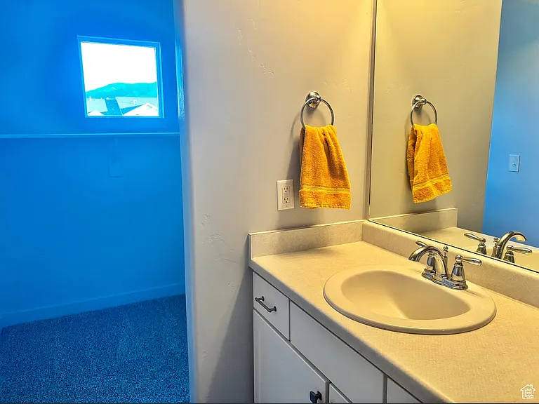 92 E Legacy Pkwy — Photo 10