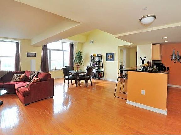2nd image of 149 Essex St #802