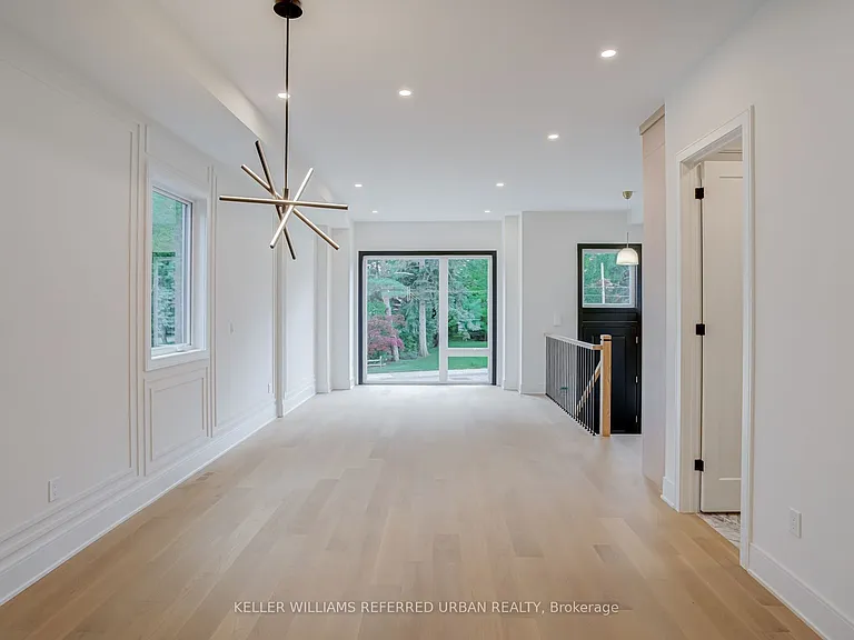 37 Wesley Ave — Photo 11