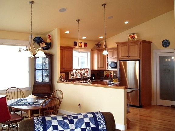 3rd image of 2864 Blue Heron Ln