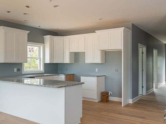 5th image of 14778 Green View Dr