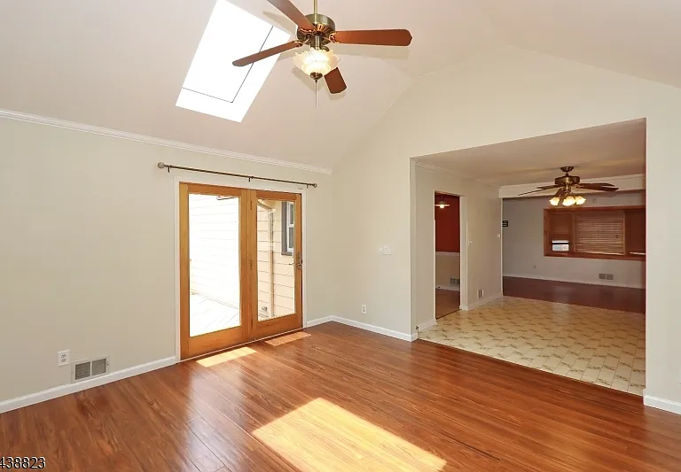 2515 Jackson Ave — Photo 18