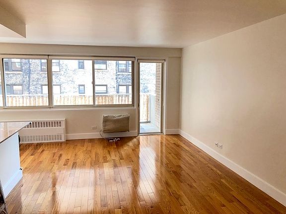 3rd image of 120 W 97th St APT 7I