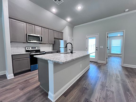 3rd image of 2119 Wyldewood Way