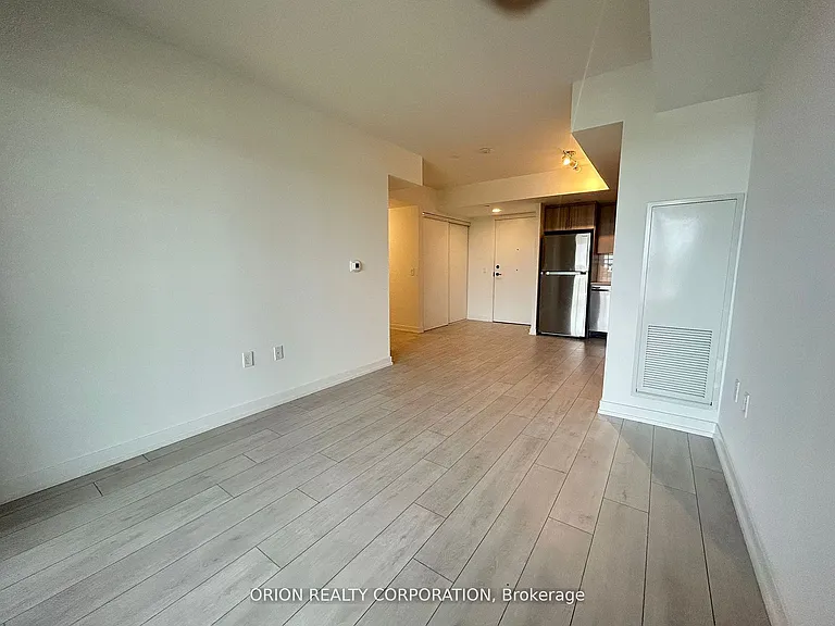 556 Marlee Ave #527 — Photo 5