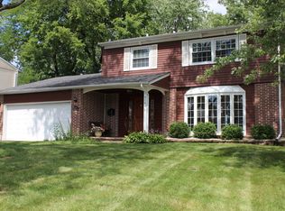 9100 Forest Dr, Hickory Hills, IL