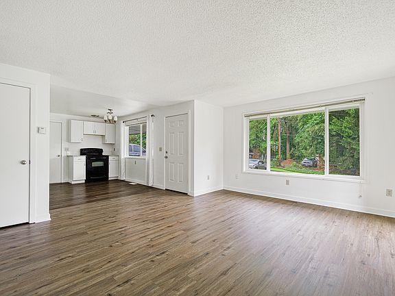 2nd image of 9411 147th St E
