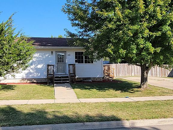 2nd image of 2000 Cavalier Way