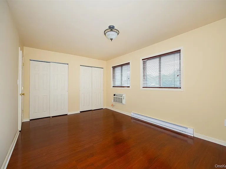 19 Scarborough Ln #A — Photo 10