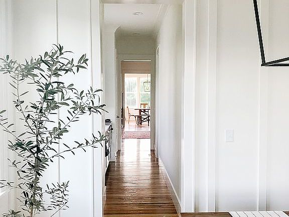 Formal Dining to Bkfast Area