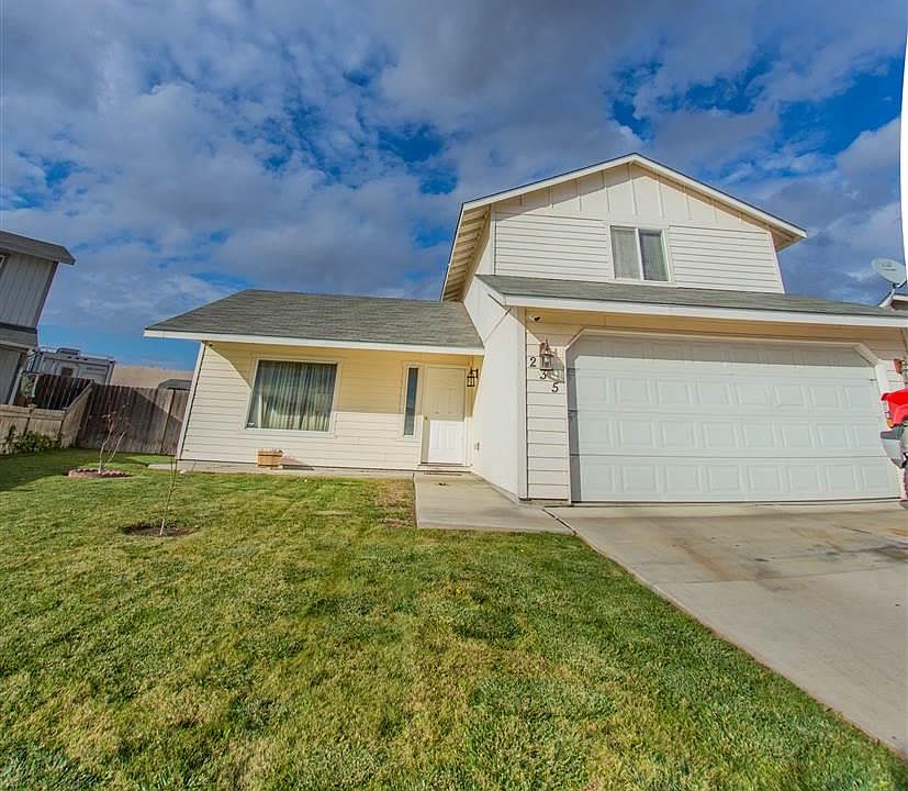 1st image of 235 E Lilac Pl