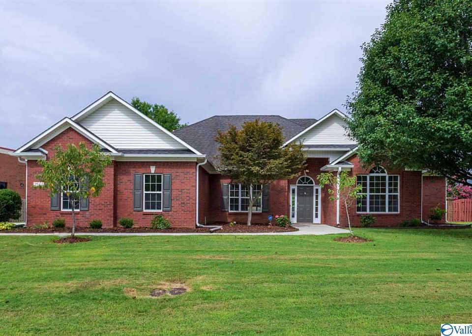 1st image of 2544 Audubon Ln SE