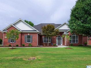 2544 Audubon Ln SE, Hampton Cove, AL 35763