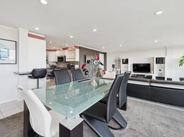 162-40 9th Avenue image 5 of 25