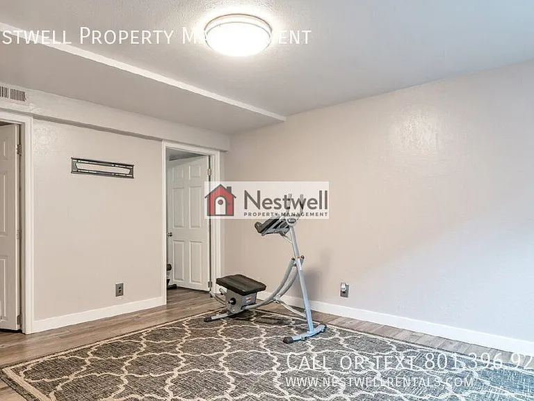 4314 S Whitby Ct — Photo 12