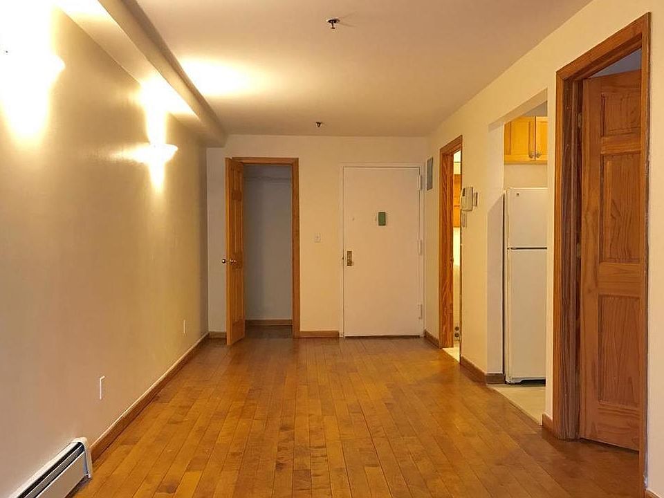 1st image of 3074 30th St APT 1R