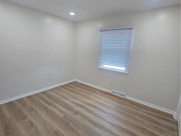 965 Hill Dr — Photo 10
