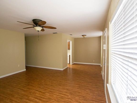 3rd image of 985 N Dick Dowling St APT 10