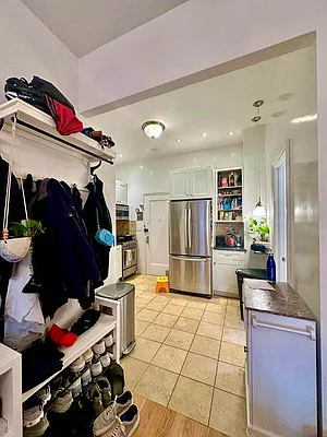 Rented by CitySites Real Estate Group | media 3