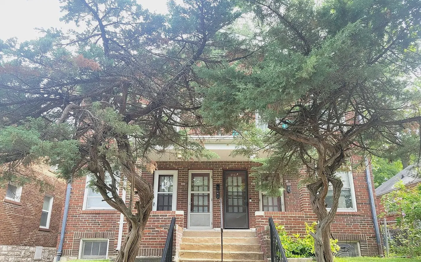 6843-45 Crest Ave — Photo 2