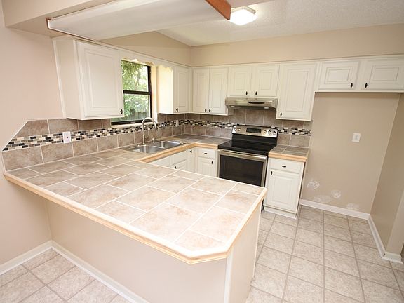 5th image of 5416 Brush Creek Ave